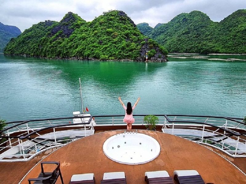 Tận hưởng kỳ nghỉ tuyệt vời với tour du lịch đảo Cát Bà 2 ngày 1 đêm