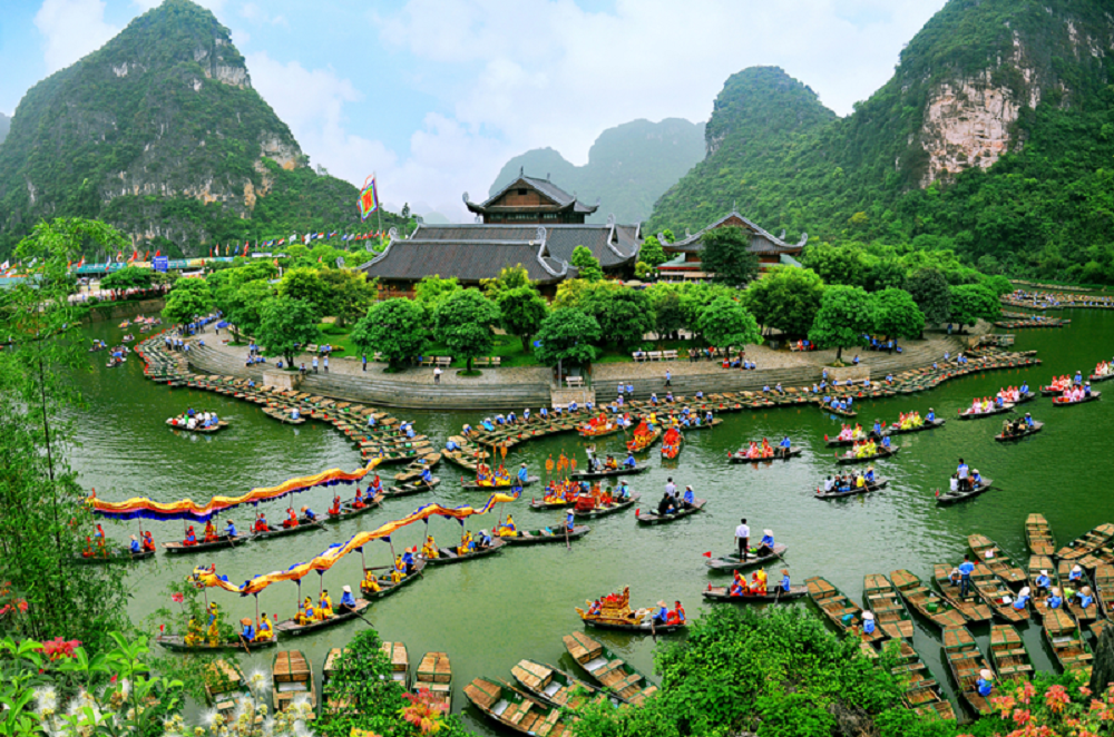 Chương Trình Tour Bái Đính Tràng An 1 Ngày Ăn Trưa Buffet 2 cổng chùa Bái Đính