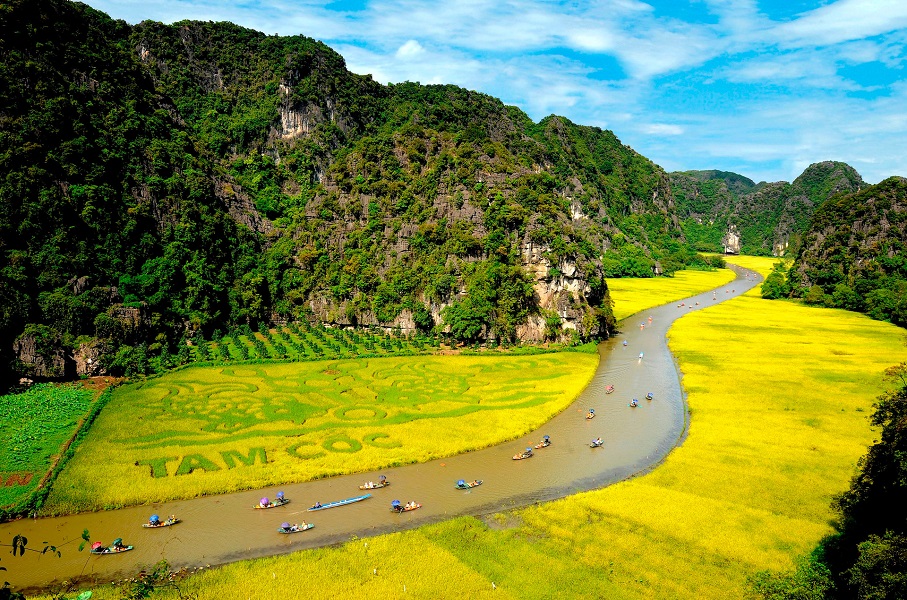 Ngỡ ngàng vẻ đẹp của Tam Cốc - Bích Động 