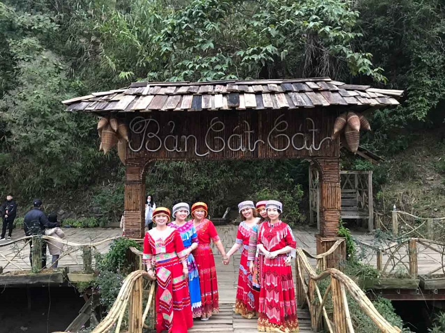 Checkin tour Sapa Fansipan 2 ngày 1 đêm bằng cáp treo 3 Checkin tour Sapa Fansipan 2 ngày 1 đêm bằng cáp treo