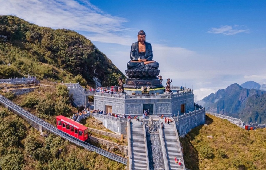 Checkin tour Sapa Fansipan 2 ngày 1 đêm bằng cáp treo 2 Checkin tour Sapa Fansipan 2 ngày 1 đêm bằng cáp treo