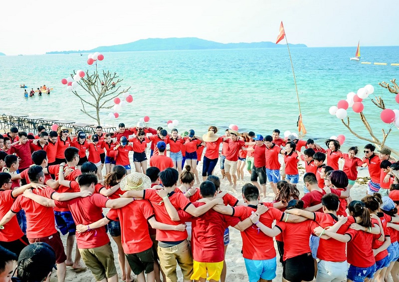 Tổ chức teambuilding Hạ Long kinh nghiệm & gợi ý địa điểm lý tưởng